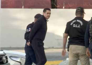 Tribunal panameño mantiene bajo arresto domiciliario a exvicepresidente Carrizo