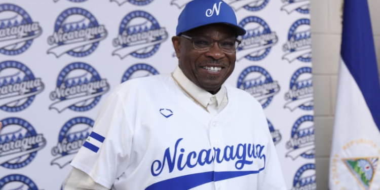 La leyenda del béisbol estadounidense Dusty Baker debuta como timonel de Nicaragua rumbo al Clásico Mundial