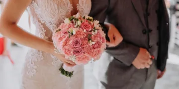 Los costarricenses se están casando menos y los que se deciden, lo hacen a mayor edad