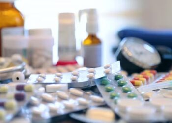 Presidente hondureño anuncia reducción de mora quirúrgica y mejora en distribución de medicamentos por emergencia sanitaria