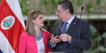 Chaves designa a la presidenta electa Laura Fernández como ministra de la Presidencia hasta el 8 de mayo