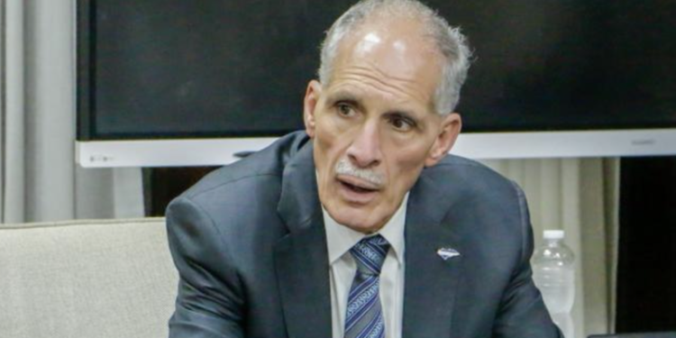 Asfura anuncia reducción de 20 instituciones y defiende estabilidad fiscal de Honduras