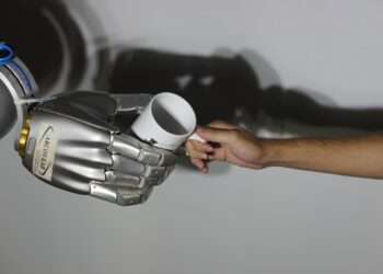 Universidad de Costa Rica crea robot humanoide que sería capaz de hacer tareas cotidianas para los humanos