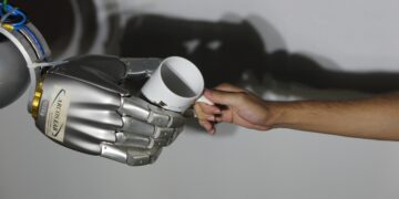 Universidad de Costa Rica crea robot humanoide que sería capaz de hacer tareas cotidianas para los humanos