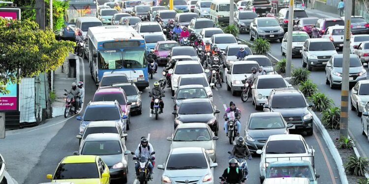 Tráfico en Guatemala: 6.4 millones de vehículos, 54 días perdidos al año y una red vial que no alcanza