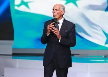 Asfura anuncia reducción de 20 instituciones y defiende estabilidad fiscal de Honduras