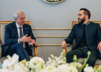 Bukele viajará a Chile para asesorar en modelo penitenciario, una prioridad del presidente electo