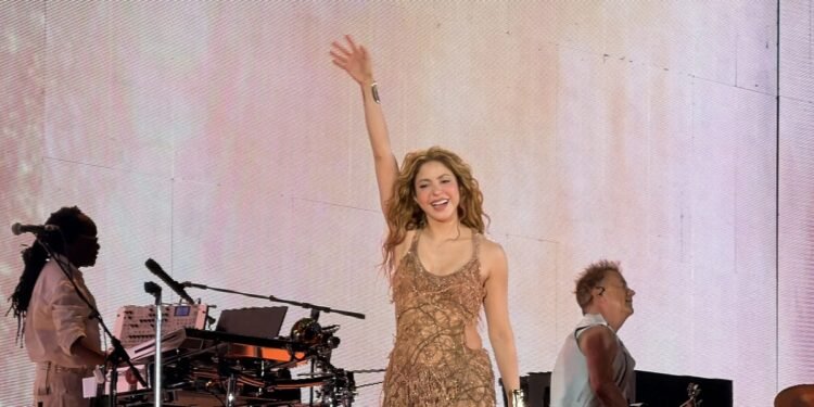 Shakira en El Salvador arrasa en su tercer concierto y mantiene lleno total en el estadio “Mágico” González