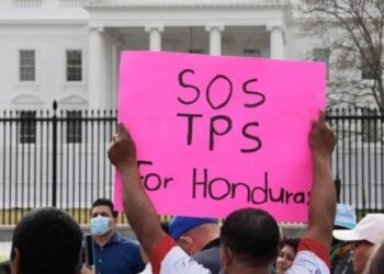 Gobierno hondureño dice no quiere “dejar solos” a hondureños amparados al TPS y busca mejorar la seguridad