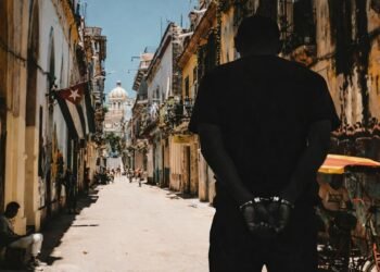 Panamá confirma detención de 10 ciudadanos en Cuba acusados de “propaganda” y podrían enfrentar hasta 8 años de prisión