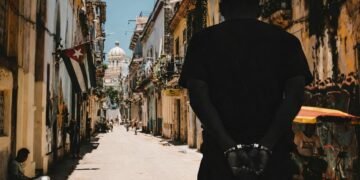 Panamá confirma detención de 10 ciudadanos en Cuba acusados de “propaganda” y podrían enfrentar hasta 8 años de prisión