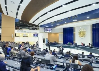 Asamblea Legislativa ratifica en El Salvador reforma constitucional que permite pena perpetua para homicidas, violadores y terroristas