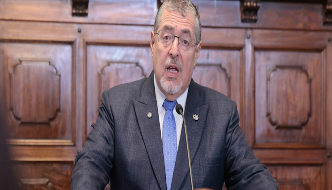Presidente de Guatemala pide transparencia en elección de magistrados de la Corte de Constitucionalidad