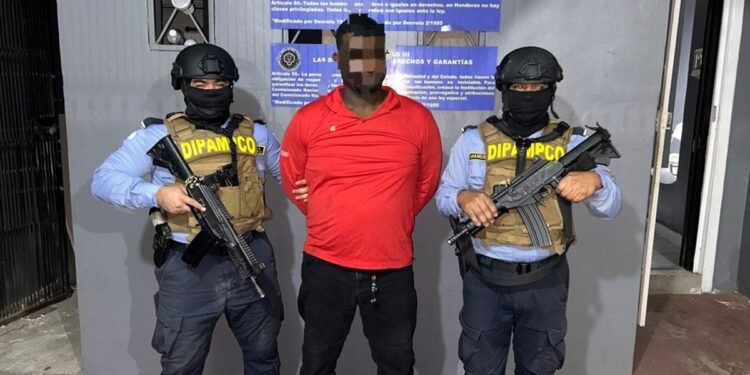 Honduras captura a presunto sicario y traficante vinculado a banda criminal en el Caribe