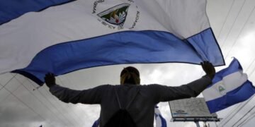 Más de 342,000 nicaragüenses han pedido asilo desde 2018 por la represión de la dictadura Ortega-Murillo, revela informe de la ONU