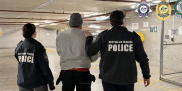 Cinco hondureños detenidos en Australia por presunto tráfico internacional de cocaína en un buque