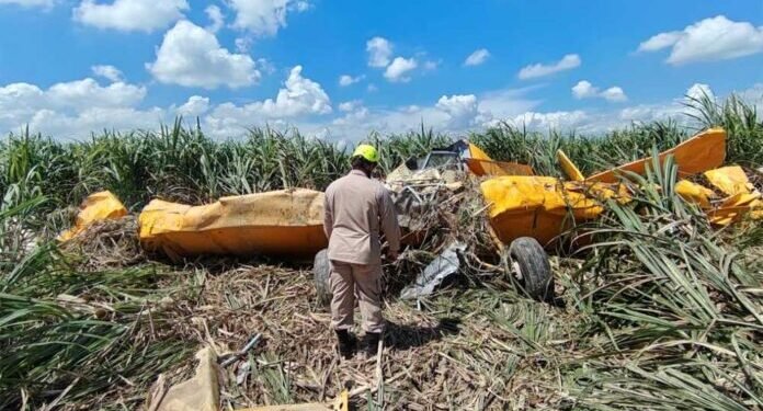 Avioneta fumigadora se accidenta en Honduras, el piloto muere al estrellarse la aeronave
