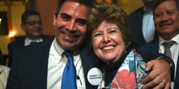 Abogados buscan frenar juramentación de magistrada electa a la Corte de Constitucionalidad de Guatemala