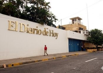 El histórico y conservador El Diario de Hoy y el popular Más! dejan la edición impresa y migran a modelo digital en El Salvador