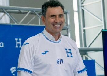 José Francisco Molina asume como nuevo entrenador de la selección de Honduras con una misión mundialista