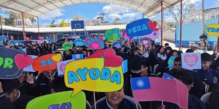 Taiwán fortalece la educación en Guatemala con inversión de Taiwan Sugar en escuela rural de Chimaltenango