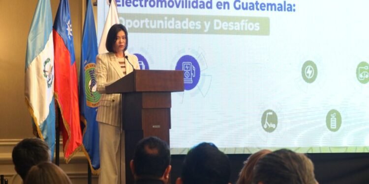 Taiwán respalda diagnóstico de electromovilidad en Guatemala y refuerza cooperación para impulsar transporte eléctrico en la región