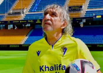 El Salvador celebra los 68 años de Jorge “Mágico” González, ícono del fútbol nacional