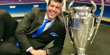 El salvadoreño Fernando Palomo renueva con ESPN y seguirá como voz del fútbol internacional y LaLiga