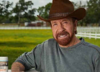 Fallece Chuck Norris a los 86 años y deja legado como ícono del cine de acción y fenómeno global de memes