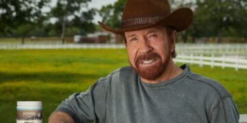 Fallece Chuck Norris a los 86 años y deja legado como ícono del cine de acción y fenómeno global de memes