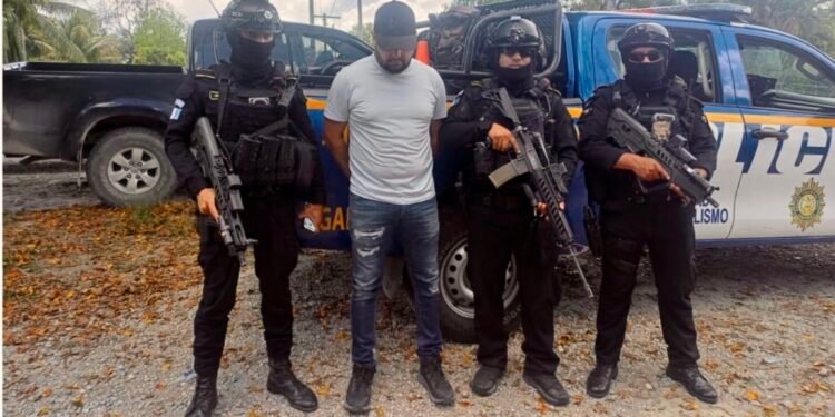 Guatemala: Capturan en Petén a hombre con orden de extradición a EE UU por narcotráfico