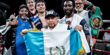 El campeón mundial interino Lester Martínez desata celebración nacional en Guatemala