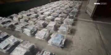 Panamá incauta 1,251 paquetes de droga en contenedor con destino a Lituania