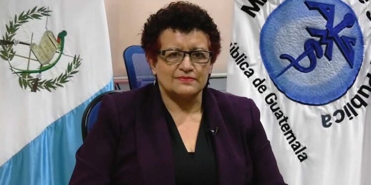 Fiscalía de Guatemala solicita captura de exministra de Salud y descarta acción inmediata contra expresidente Giammattei por corrupción con vacunas rusas