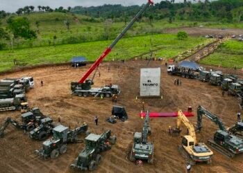 Mandatario guatemalteco desafía suspensión judicial de cárcel de máxima seguridad y acusa al narcotráfico de intentar frenarla