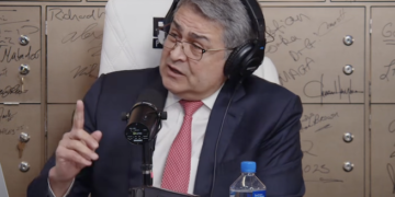 Juan Orlando Hernández descarta interés en participar en política y dice que Libre lo acusa con mentiras