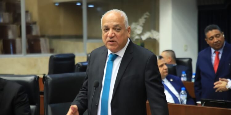 Diputado panameño propone que sentencias absolutorias sean inapelables y exfiscal advierte que “es peligroso”