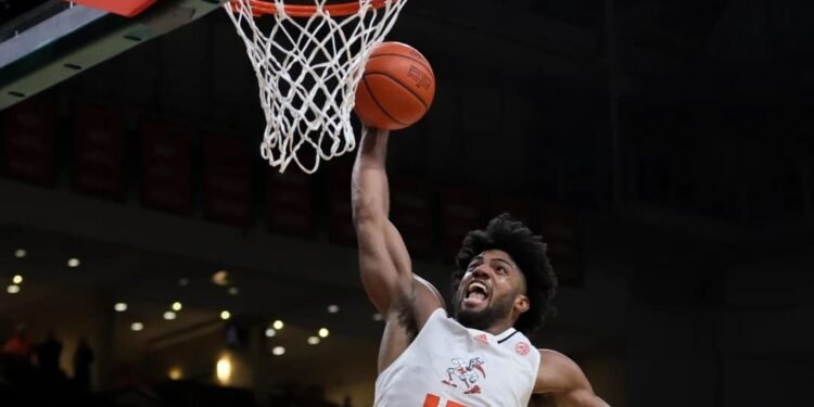 Nicaragüense Norchad Omier podría debutar en la NBA este 2 de marzo de 2026