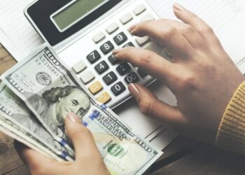 Menos migrantes en EE UU y un posible impuesto a remesas ponen en riesgo hasta el 26% del PIB en Centroamérica