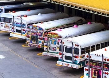 Panamá prohíbe alza del pasaje del transporte colectivo pese a subida de combustibles