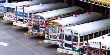 Panamá prohíbe alza del pasaje del transporte colectivo pese a subida de combustibles