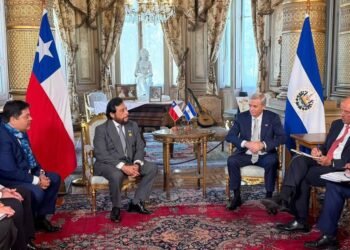 Vicepresidente salvadoreño dice firmarán convenios de cooperación este año con nuevo presidente de Chile