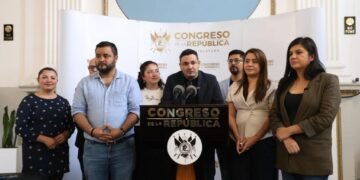 Diputados guatemaltecos proponen ampliar asuetos de Semana Santa y Fin de Año