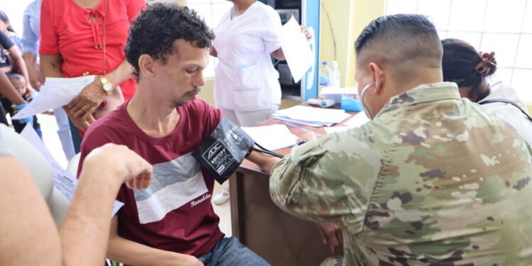 Embajador de EEUU en Panamá dice deben “fortalecer relación” y señala aumento del presupuesto para ayuda humanitaria