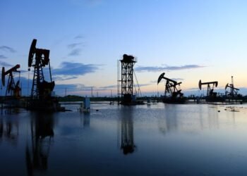 Conflicto en Irán amenaza a Centroamérica: combustibles y fletes podrían subir los costos de producción