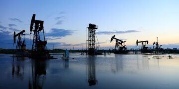 Conflicto en Irán amenaza a Centroamérica: combustibles y fletes podrían subir los costos de producción