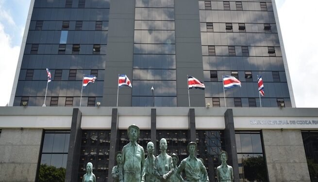 Banco Central de Costa Rica reduce crecimiento a 3.5 %