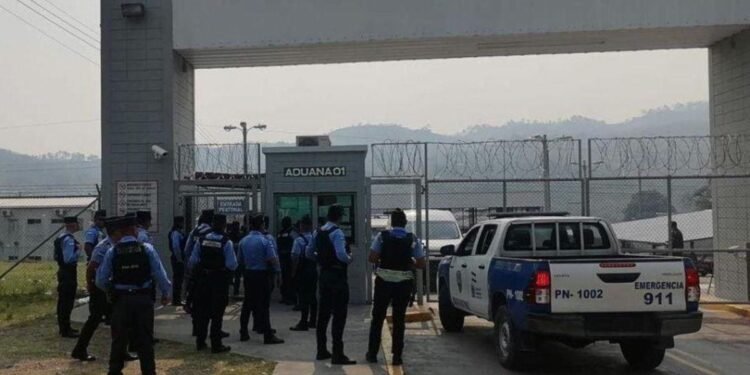 Presidente del Congreso hondureño aboga por construir nuevos centros penales y dividirlos por peligrosidad