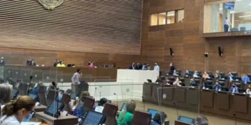 Asamblea Legislativa de Costa Rica finaliza hoy su período entre críticas por temas pendientes