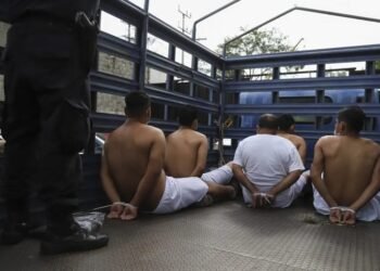 La ofensiva antipandillas en El Salvador incluye detenciones de menores de edad
